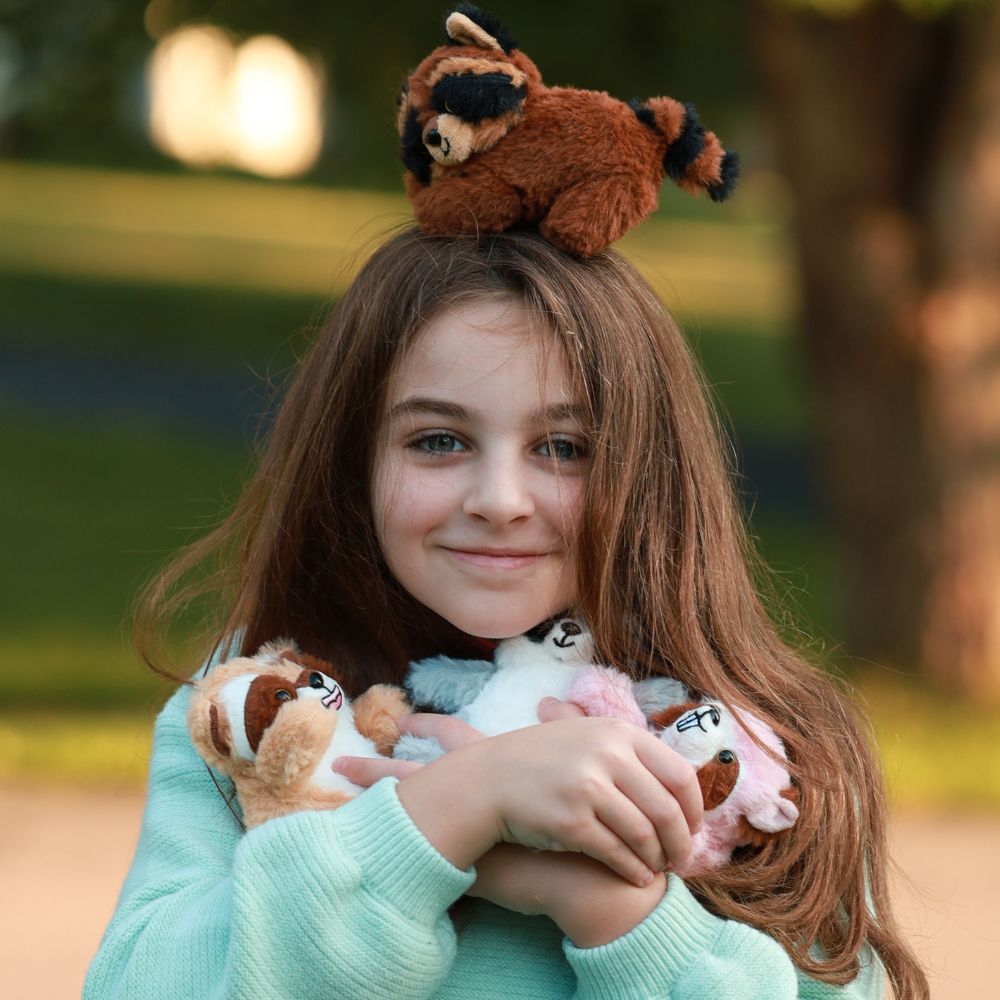 Big Raccoon with Four Mini Raccoons, 17.7 Inches