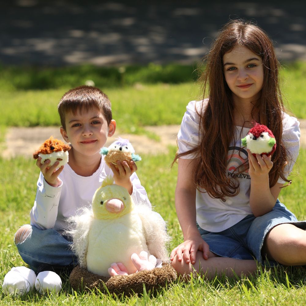 Budgerigar Stuffed Animals - Parakeet Plush Toys - One Big Parrot Plush with Three Parrot Baby Plushies - Parrot Stuffed Animals with Babies in the Belly - Parrot Stuffed Animal Babies with Their Mom - Christmas Birthday Thanksgiving Gift for Birders