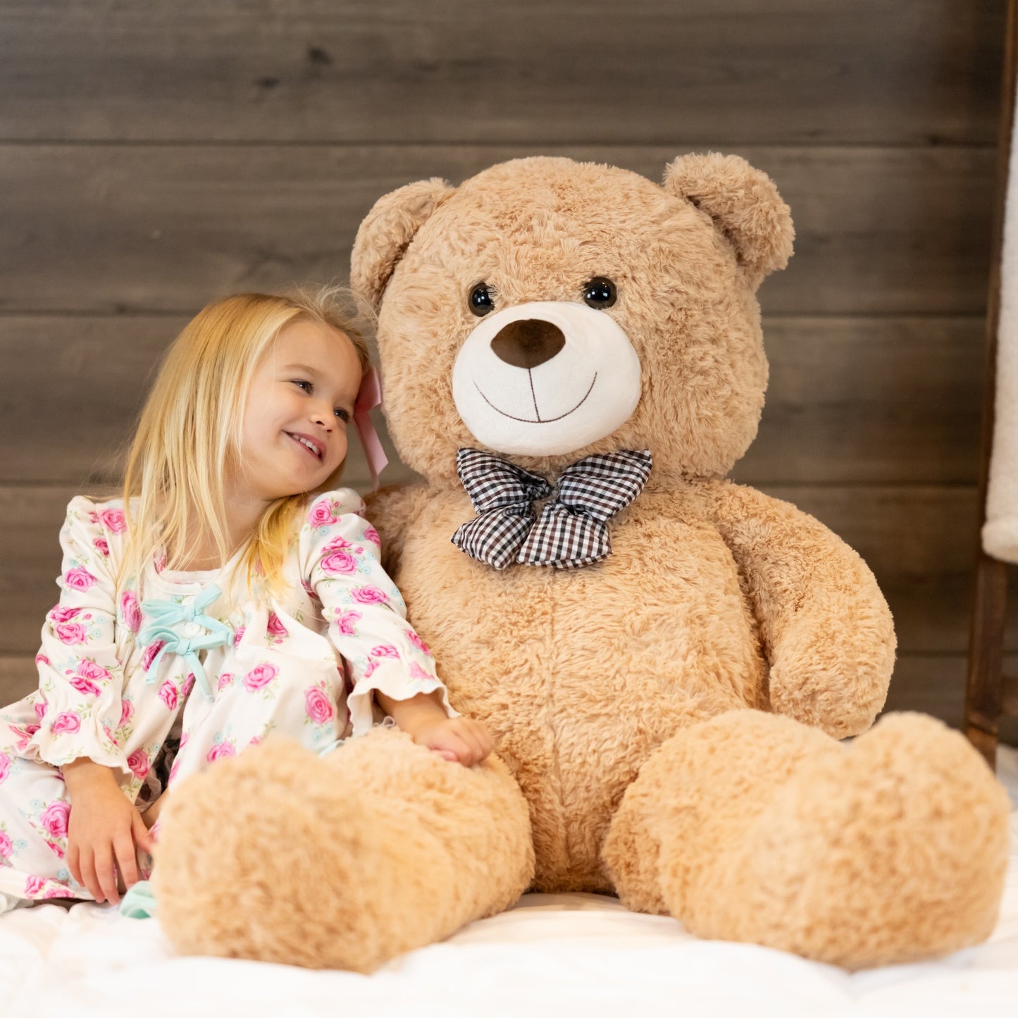 Giant Teddy Bear Plush Toys - Valentine's Day Stuffed Teddy Bear - Valentine's Day Gift for Kids/Girlfriend/Boyfriend - Anniversary Gift for Wife/Husband - Light Brown 47 Inches Teddy Bear Plush - Baby Shower Gift Ideas