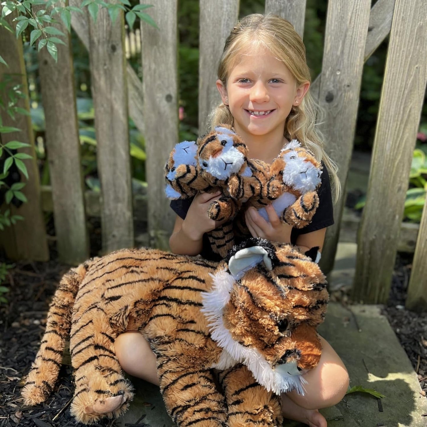 Jungle Tiger Stuffed Animals - Safari Tiger Plush Toys - 4 Pcs Tiger Stuffed Animals - Realistic Tiger Plush Dolls - Cute Cartoon Tiger Plush Pillows for Kids - Christmas/Birthday Gift for Kids - Stuffed Animal Babies with their Mom