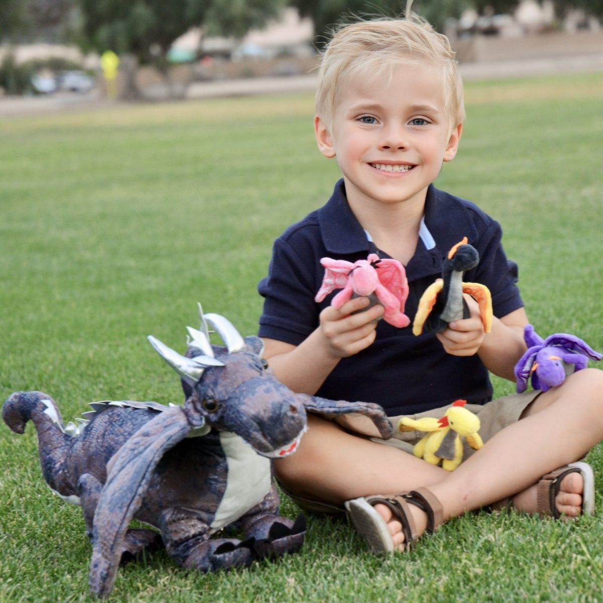You'll absolutely love our marvelous Flying Dragon Plush Toy. It arrives with 4 cool mini dragon plushies and 2 adorable dragon eggs. This plushie set is made from the softest faux fur and plush PP cotton filling, not just making it look impressive but also making it cuddly. A fantastic present for anyone who loves stuffed toys!