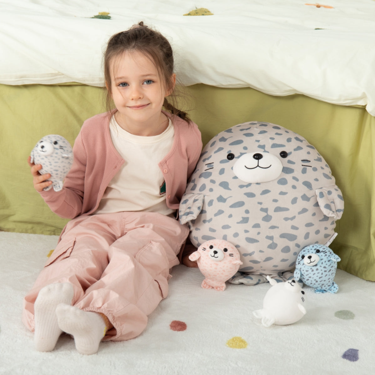 Seal Stuffed Toy Set, Grey, 18.8 Inches